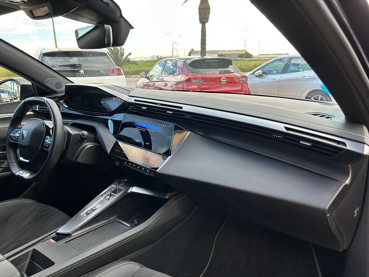 PEUGEOT 408 GT 1.6 PHEV 225 BHP AUTO SPANISH LHD IN SPAIN 28000 MILES SUPER 2022